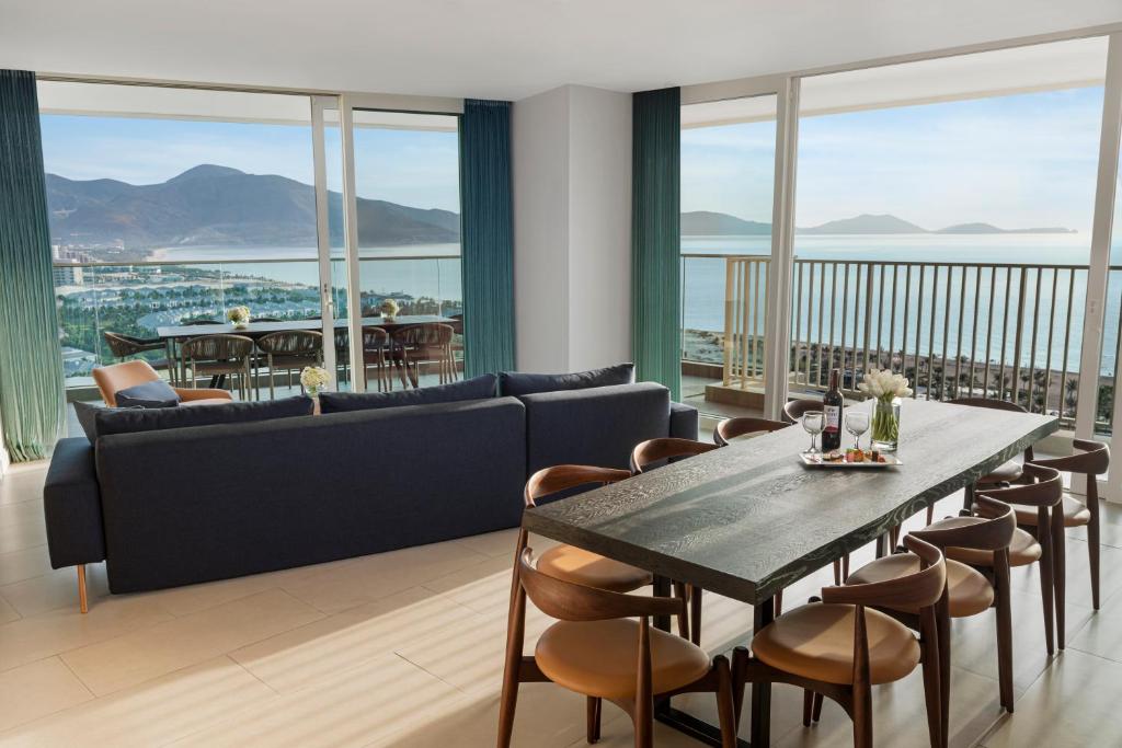 Ocean View 2-Bedroom Premium Suite