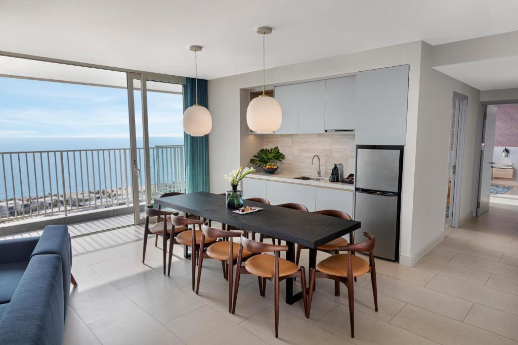 Ocean View 3-Bedroom Panorama Suite