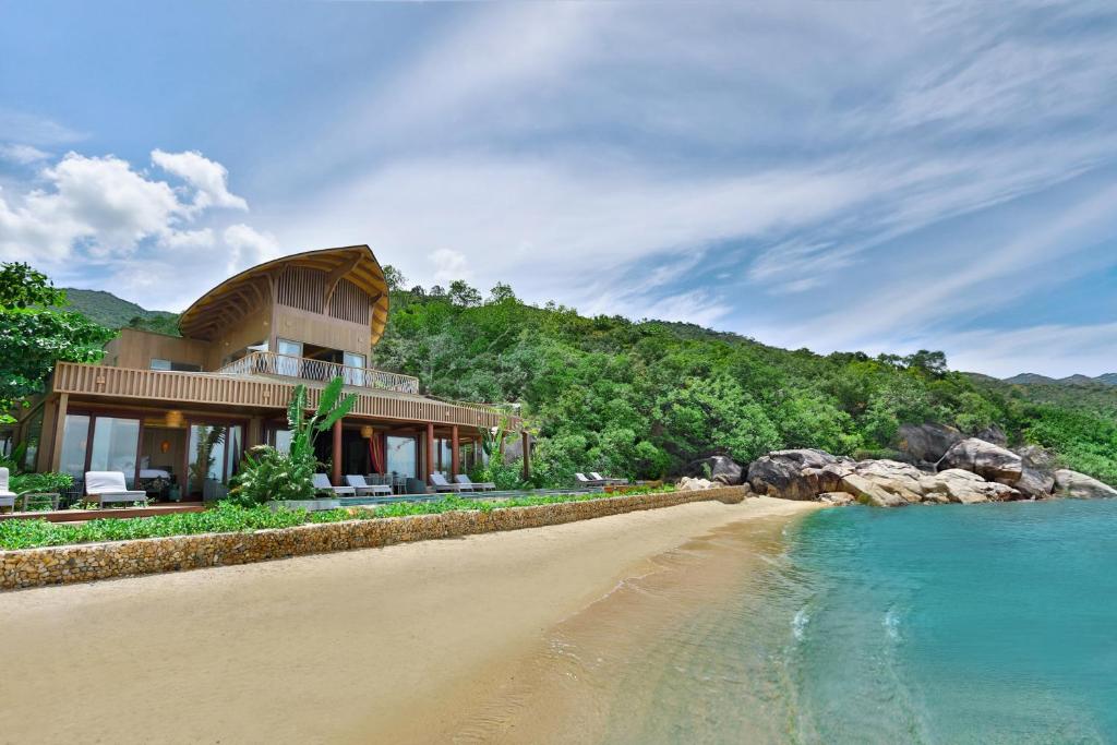 Three-Bedroom Beachfront Pool Villa