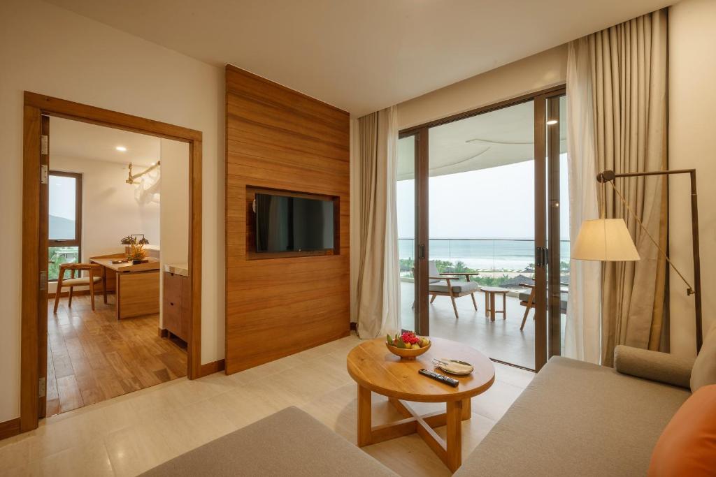 Seaview Two-Bedroom Suite