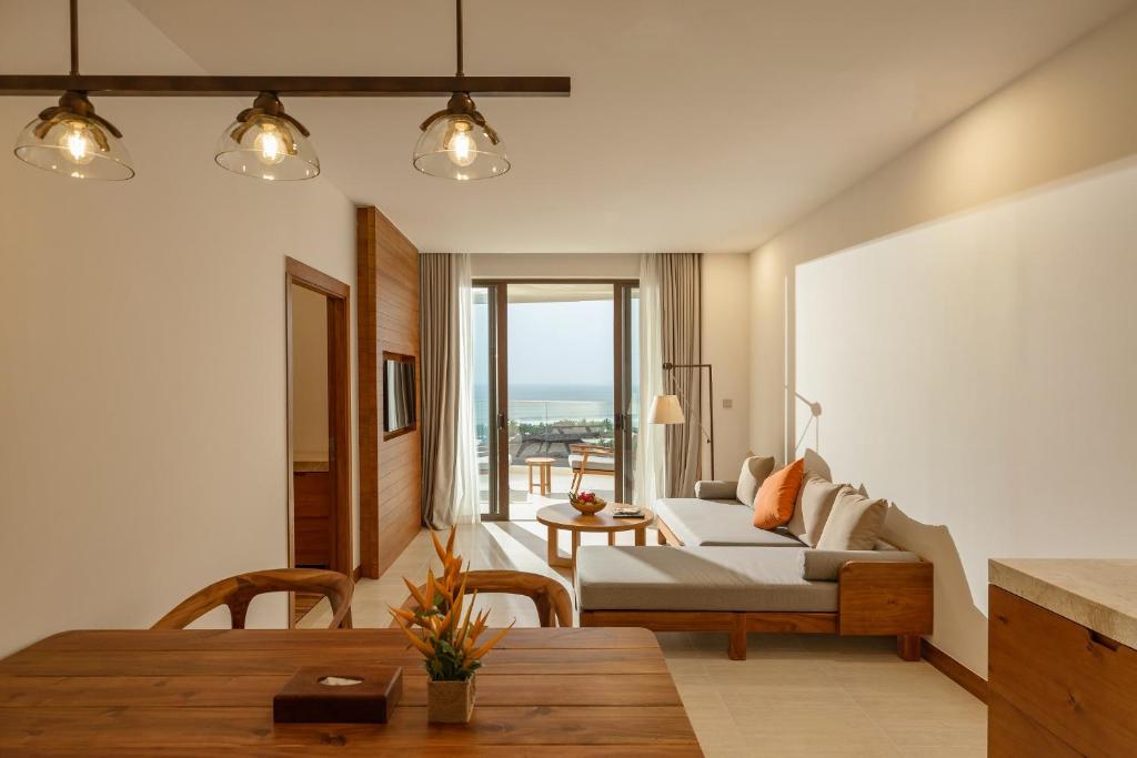 Seaview Two-Bedroom Suite