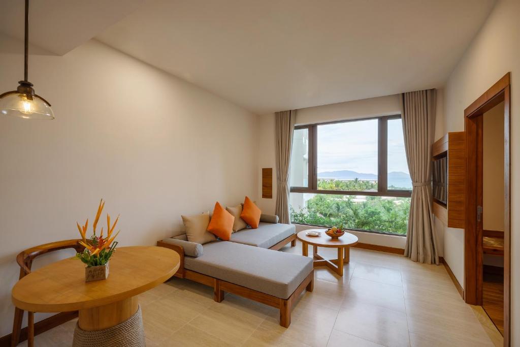 Seaview One-Bedroom Suite