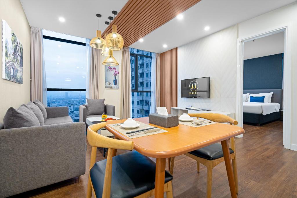 2-Bedroom Royal Pent House (City View)