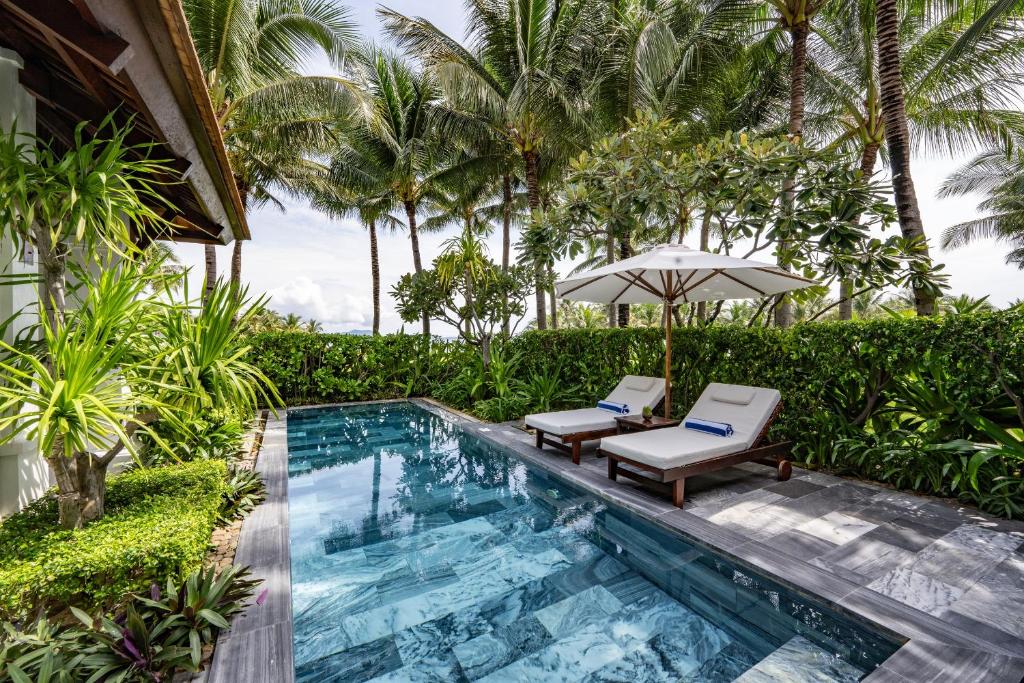 Oceanfront Pool Villa